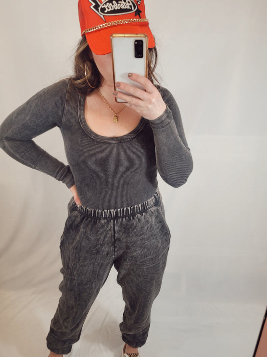 *NEW* Venture Out Mineral Washed Set