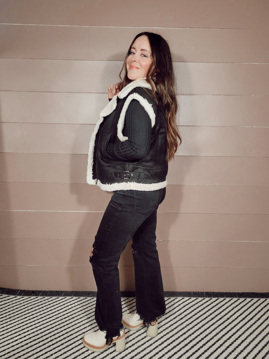 *NEW* Fallin' For You Vest