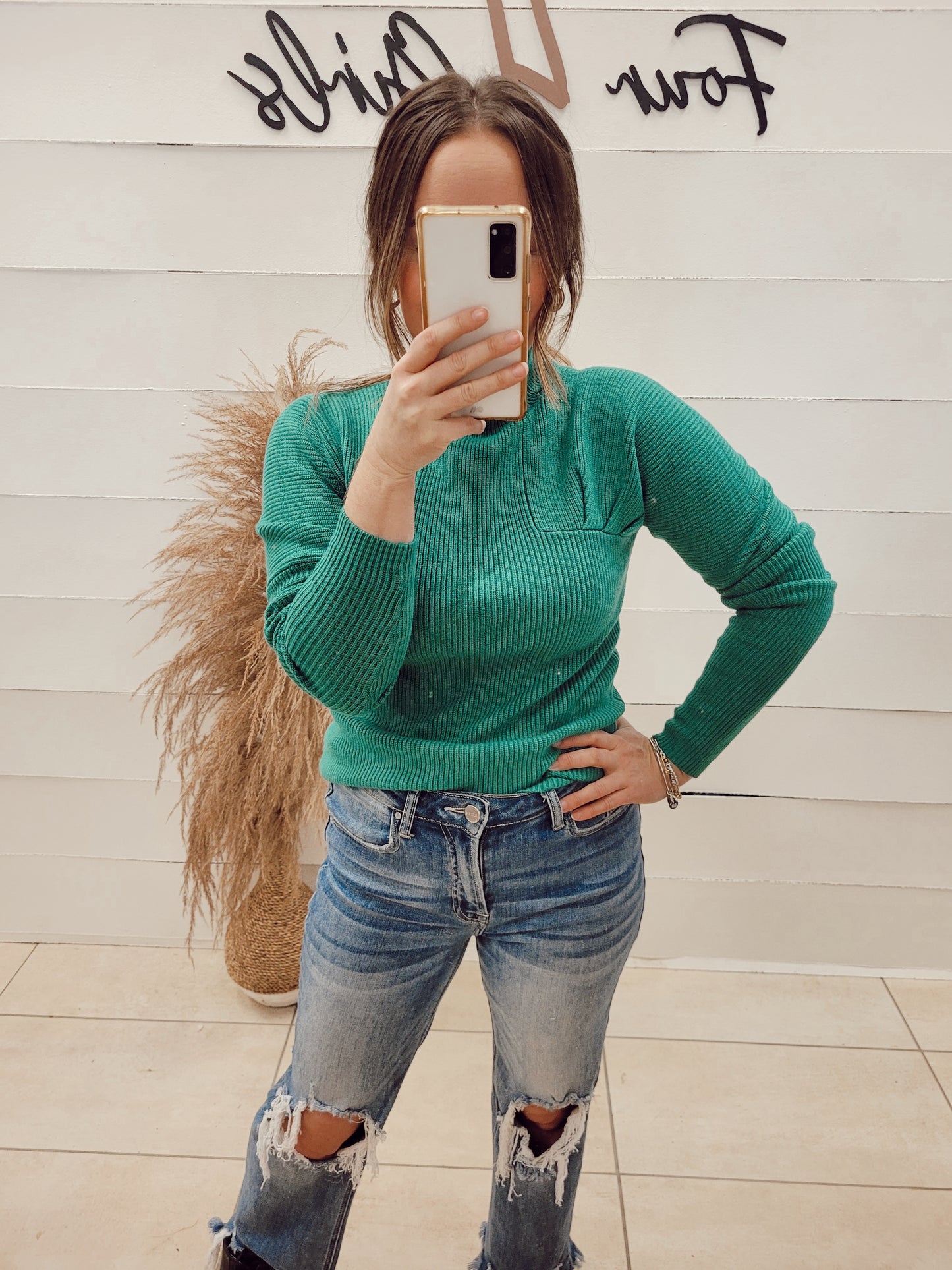 *FINAL SALE* Apple Of My Eye Knit Sweater