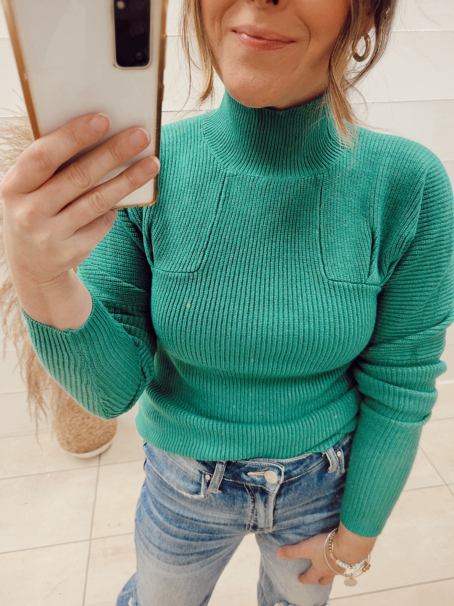 *FINAL SALE* Apple Of My Eye Knit Sweater