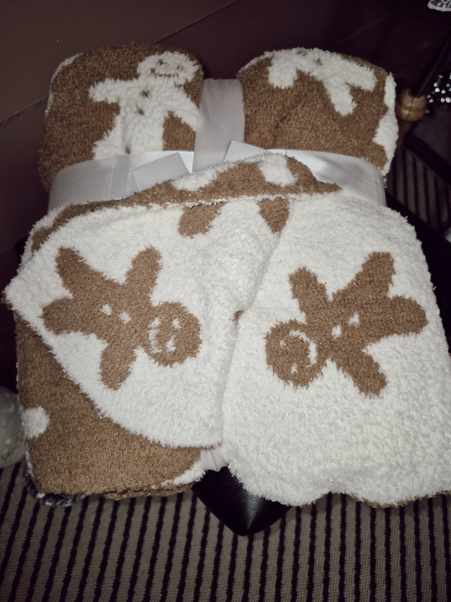 *NEW* Gingerbread Plush Blanket - Reversible